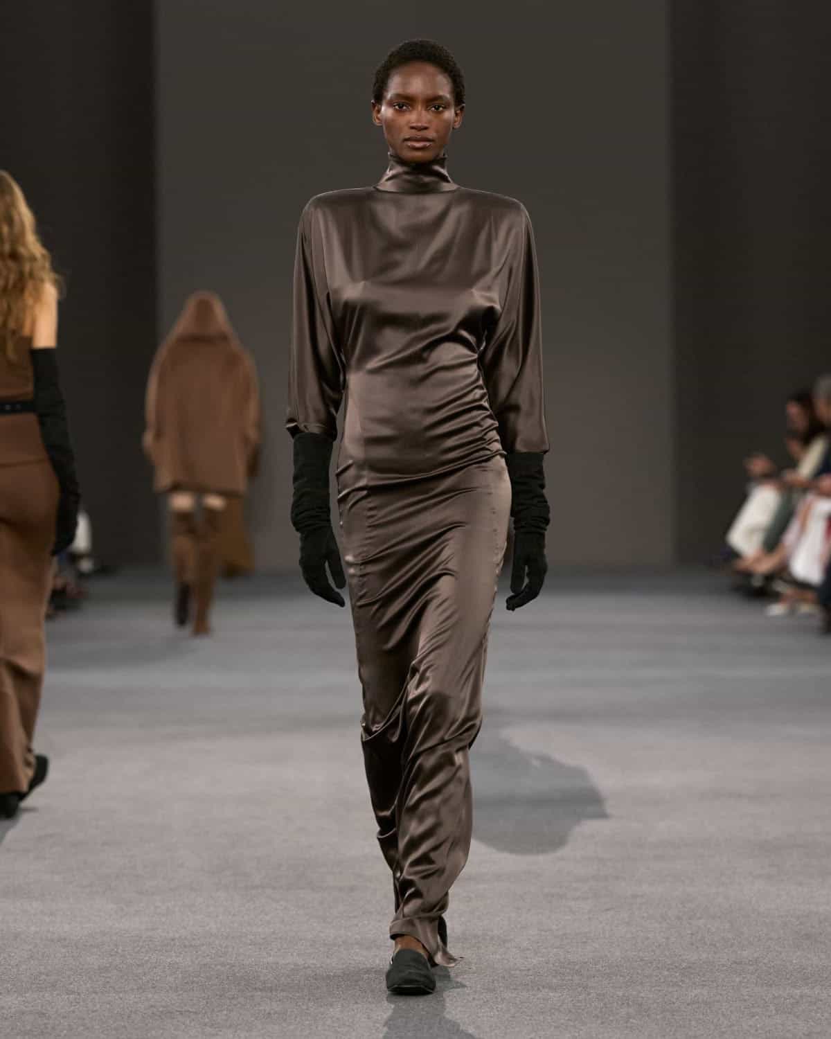 Max Mara: Ready-To-Wear AW26 - 10 Magazine